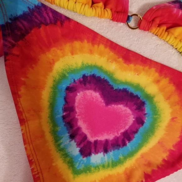 Bikini - Picture 2 of 3